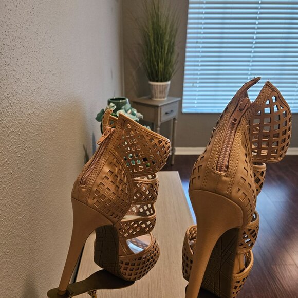 KENNETH COLE WOMEN'S HEELS SIZE 9.5 - Picture 4 of 5